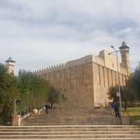 Photo taken at Tomb of the Patriarchs מערת המכפלה by הילה אופיר מ. on 4/15/2019