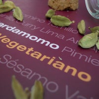 Photo taken at Cardamomo Vegetariano by Roberto C. on 12/29/2012