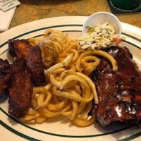 Photo taken at Flanigan&amp;#39;s Seafood Bar &amp;amp; Grill by Miguel D. on 2/25/2020