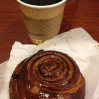 6/1/2013 tarihinde joseph n.ziyaretçi tarafından Richol Cafe &amp;amp; Bakery'de çekilen fotoğraf