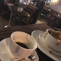 Photo taken at Reem al Bawadi Cafe &amp;amp; Restaurant by SULTAN BIN MOHAMMED ➿. on 7/8/2019