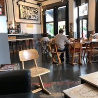 Das Foto wurde bei 1030 Café von A M. am 10/6/2017 aufgenommen