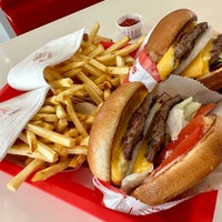 Photo taken at In-N-Out Burger by Ezekiel N. on 8/31/2023