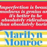 Das Foto wurde bei Marilyn Monroe Cafe von Malcolm V. am 1/9/2014 aufgenommen