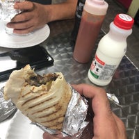 Das Foto wurde bei Boston Shawarma von Haji Dashgin M. am 6/17/2018 aufgenommen