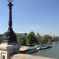 Photo taken at Pont Neuf by 水谷 雄. on 4/25/2013