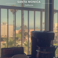 Foto tirada no(a) Viceroy Santa Monica por Noufa Kh🤍💕 em 7/21/2021