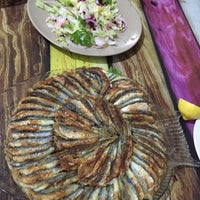 Photo taken at Temel Reis Balık Restaurant by Fırat Y. on 9/16/2016