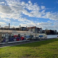 Photo taken at Warschauer Brücke by Angel K. on 1/13/2023
