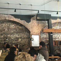 Снимок сделан в Alabaster Coffee Roaster &amp;amp; Tea Co. пользователем Adam C. 11/12/2016