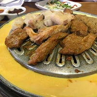 Photo taken at Mapogalbi Korean BBQ | Bangkapi by VEAWVEAW B. on 11/26/2016