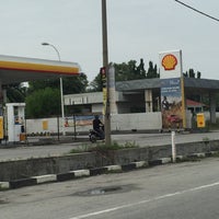 Photo taken at Shell Jelapang by Kenny R. on 7/24/2016