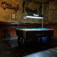 รูปภาพถ่ายที่ Fiddlers Green Irish pub โดย A&amp;amp;A เมื่อ 12/18/2022