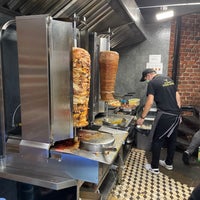 รูปภาพถ่ายที่ Lviv Doner Kebab โดย A&amp;amp;A เมื่อ 6/24/2021