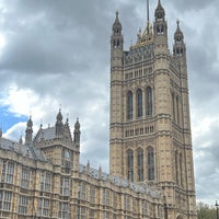 Foto tirada no(a) Houses of Parliament por Tommy H. em 4/24/2024