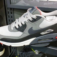 havaianas foot locker