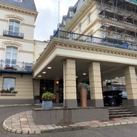 รูปภาพถ่ายที่ Hotel De France and Ayush Wellness Spa โดย Dan S. เมื่อ 7/3/2021