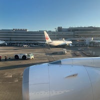 Photo taken at Gate 15 by はみつ on 12/2/2023