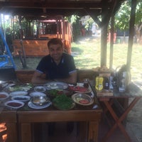 รูปภาพถ่ายที่ Çiftlik Restaurant โดย İbrahim K. เมื่อ 9/9/2016