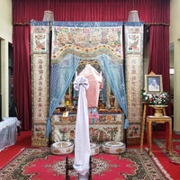 Photo taken at Wat Wimuttayaram by Mai N. on 5/13/2022