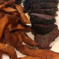 Photo taken at Lucille&amp;#39;s Smokehouse Bar-B-Que by Ayşem D. on 1/22/2019
