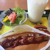 Photo taken at MOS Burger by ビス子 on 8/8/2018