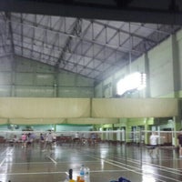 Photo taken at Suan Sa Ngob Badminton Court by Chanida I. on 7/22/2015