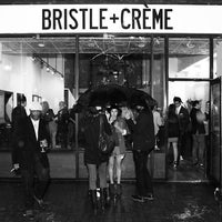 Das Foto wurde bei Bristle + Creme von Bristle + Creme am 9/10/2013 aufgenommen