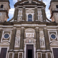 Photo taken at Cattedrale San Pietro apostolo by Kyoung-Woong Peter P. on 9/1/2020