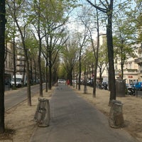 Photo taken at Boulevard des Batignolles by Ryadh B. on 4/21/2016