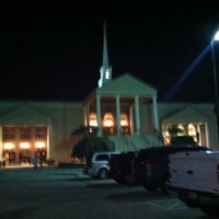 Снимок сделан в First Baptist Church at the Mall пользователем Valerie G. 12/25/2012