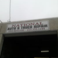 5/22/2013 tarihinde Nick V.ziyaretçi tarafından National Auto and Truck Repair'de çekilen fotoğraf