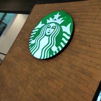Photo taken at Starbucks by Milene R. on 12/7/2021