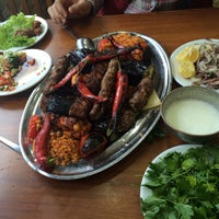 Photo taken at Öz Urfa Kebap Salonu by Uğur Y. on 5/9/2016