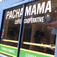 Foto tomada en Pachamama Coffee Cooperative  por Samantha C. el 9/19/2015
