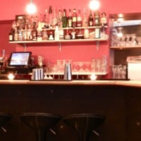รูปภาพถ่ายที่ Hypnose Cocktail Bar โดย Le carnet d&amp;#39;Obi เมื่อ 9/12/2013
