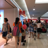 skechers one utama new wing