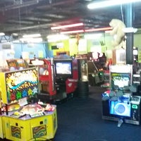 Foto tirada no(a) Family Fun Center XL por Family Fun Center XL em 6/18/2016