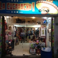รูปภาพถ่ายที่ La Cucaracha Bazar e Galeria โดย Alex Sandro R. เมื่อ 12/12/2012