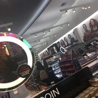 Photo taken at SEPHORA by Lucy S. on 11/9/2017
