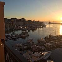 Das Foto wurde bei Porto Veneziano Hotel von Jan S. am 8/17/2016 aufgenommen