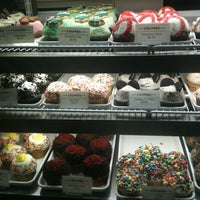 Photo taken at Crumbs Bake Shop by Marcelo P. on 12/1/2012