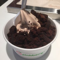 Photo taken at Pinkberry by Sexy L. on 5/8/2016