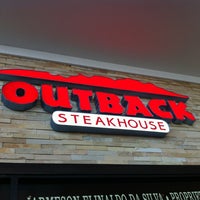 Foto tirada no(a) Outback Steakhouse por Adriana R. em 12/29/2012