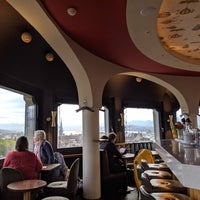 Foto tomada en Jules Verne Panorama Bar  por David Z. el 9/24/2019