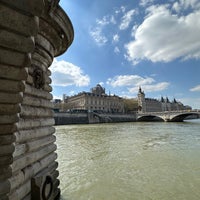 Photo taken at Pont Notre-Dame by fibizzz on 4/9/2023