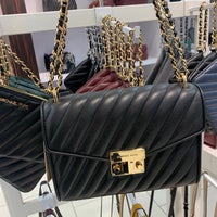 Michael Kors Outlet - Boutique in 