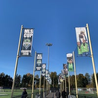 Photo taken at Starfire Sports by Abner A. on 10/27/2019