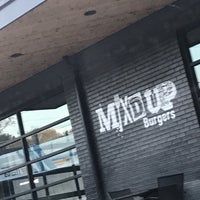 Photo taken at Mix&amp;#39;d Up Burgers by Rico N. on 7/26/2017