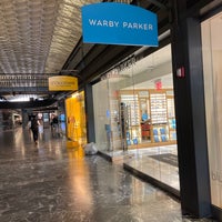 9/10/2021 tarihinde Rico N.ziyaretçi tarafından Warby Parker'de çekilen fotoğraf